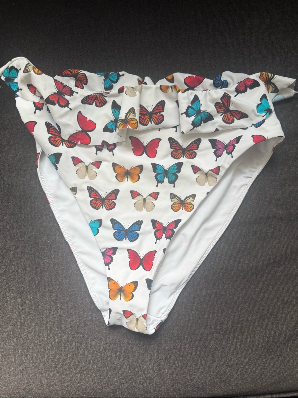 Show me your mumu - White Butterfly Print Ruffle Bikini Set - Picture 5 of 7